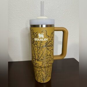 30 oz Stanley with engraved oak leaves